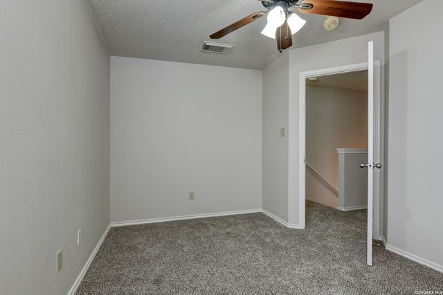 8174 OCEAN MEADOW DR, Converse, TX 78109