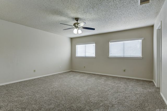 8174 OCEAN MEADOW DR, Converse, TX 78109