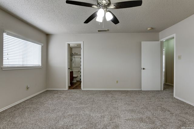 8174 OCEAN MEADOW DR, Converse, TX 78109