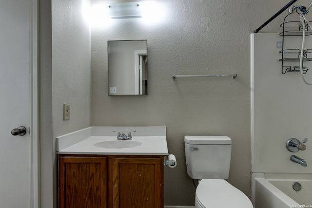 8174 OCEAN MEADOW DR, Converse, TX 78109