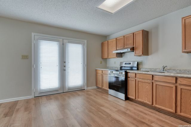 8174 OCEAN MEADOW DR, Converse, TX 78109