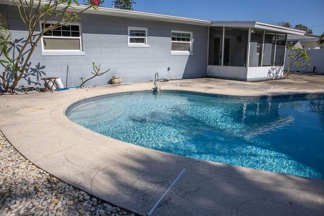 10126 E 4TH STREET E, Treasure Island, FL 33706