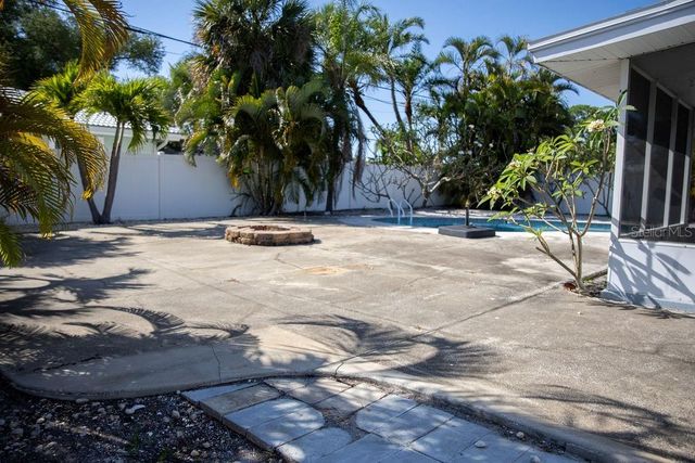 10126 E 4TH STREET E, Treasure Island, FL 33706