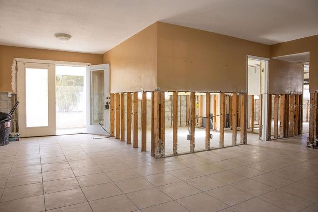 10126 E 4TH STREET E, Treasure Island, FL 33706