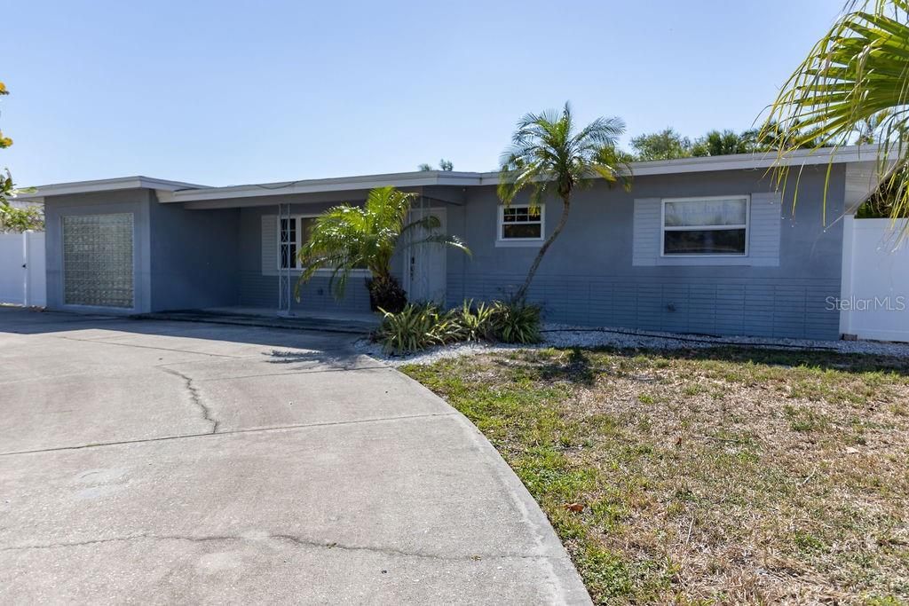 10126 E 4TH STREET E, Treasure Island, FL 33706