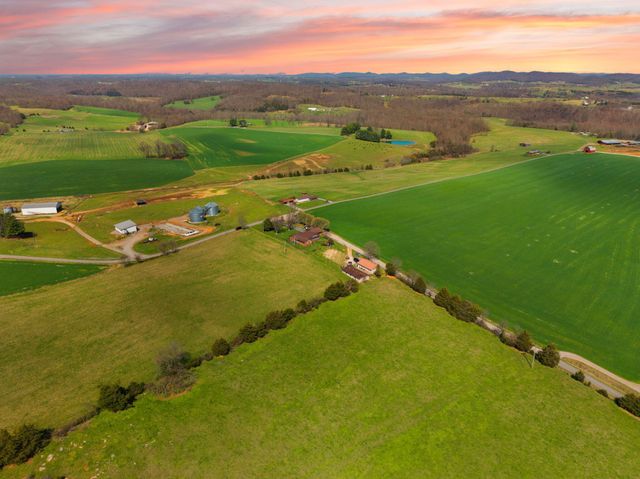 1661 Valley Oak-Welborn Road, Somerset, KY 42503