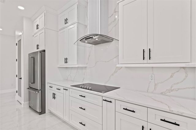 14060 SYDNEY ROAD, Dover, FL 33527