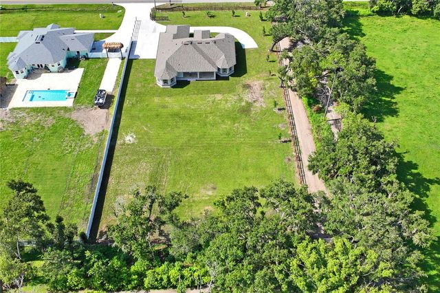 14060 SYDNEY ROAD, Dover, FL 33527