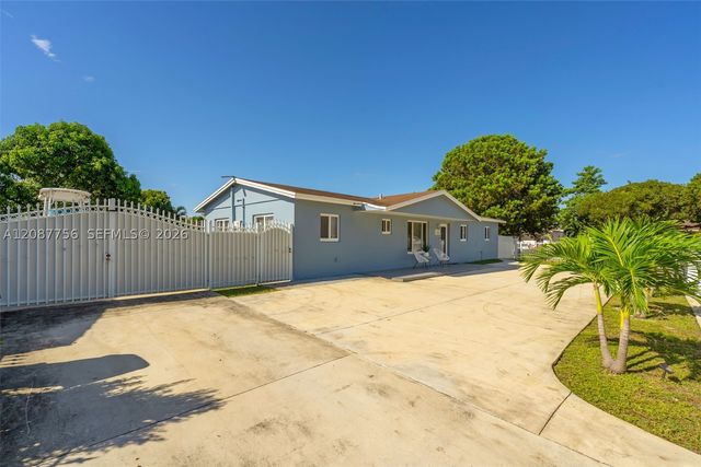 4522 NW 204th St, Miami Gardens, FL 33055