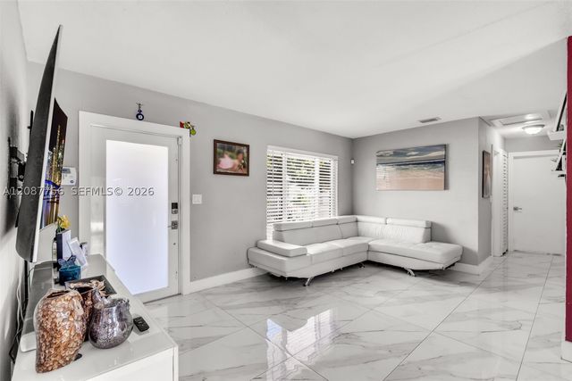 4522 NW 204th St, Miami Gardens, FL 33055