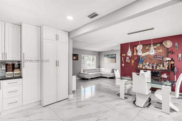 4522 NW 204th St, Miami Gardens, FL 33055