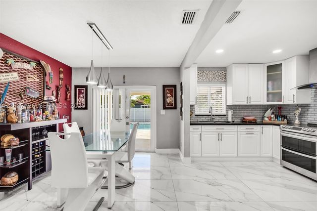 4522 NW 204th St, Miami Gardens, FL 33055