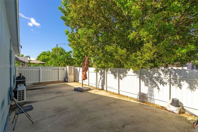 4522 NW 204th St, Miami Gardens, FL 33055