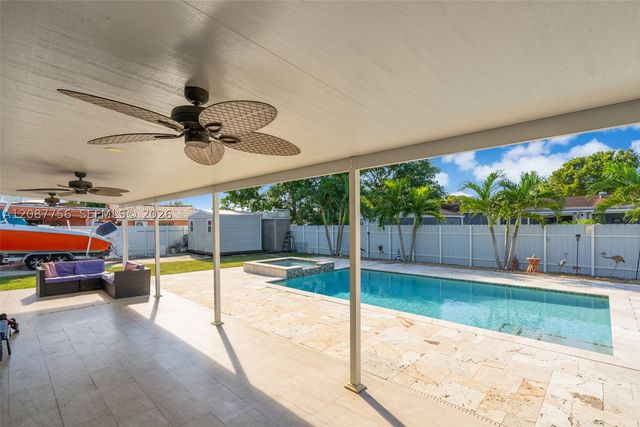 4522 NW 204th St, Miami Gardens, FL 33055