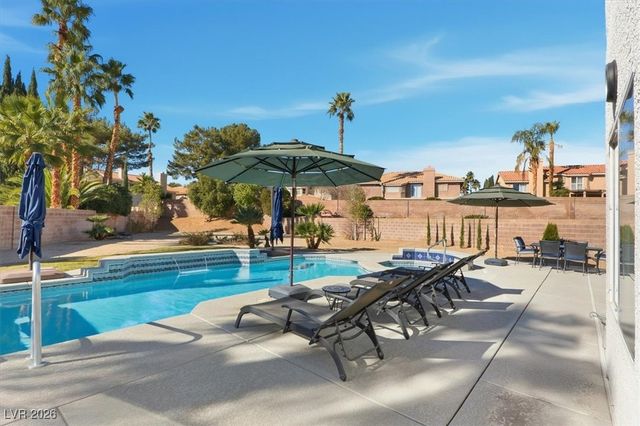 9433 Salt Water Court, Las Vegas, NV 89117