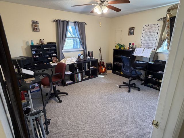 8 Mattox Rd, Lawrenceburg, TN 38464