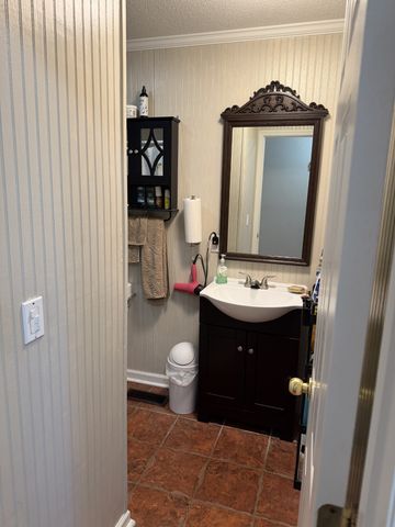 8 Mattox Rd, Lawrenceburg, TN 38464