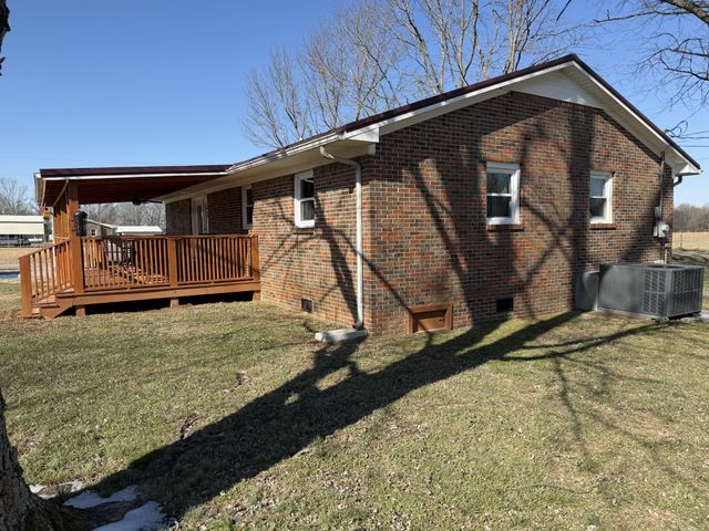 8 Mattox Rd, Lawrenceburg, TN 38464
