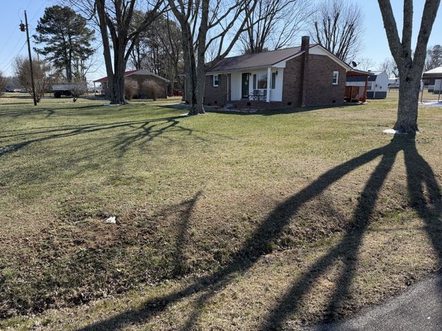 8 Mattox Rd, Lawrenceburg, TN 38464