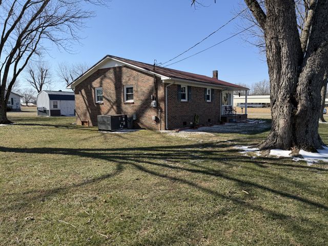 8 Mattox Rd, Lawrenceburg, TN 38464