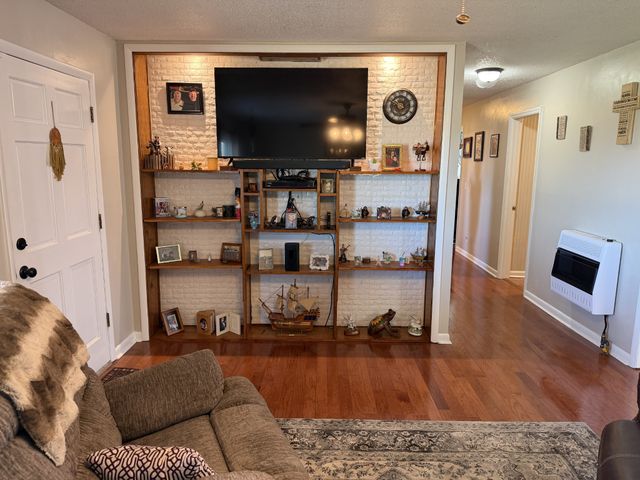 8 Mattox Rd, Lawrenceburg, TN 38464