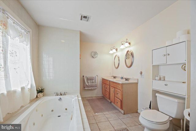 439 FAIRVIEW AVE, Colonia, NJ 07067