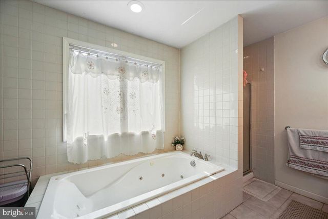 439 FAIRVIEW AVE, Colonia, NJ 07067