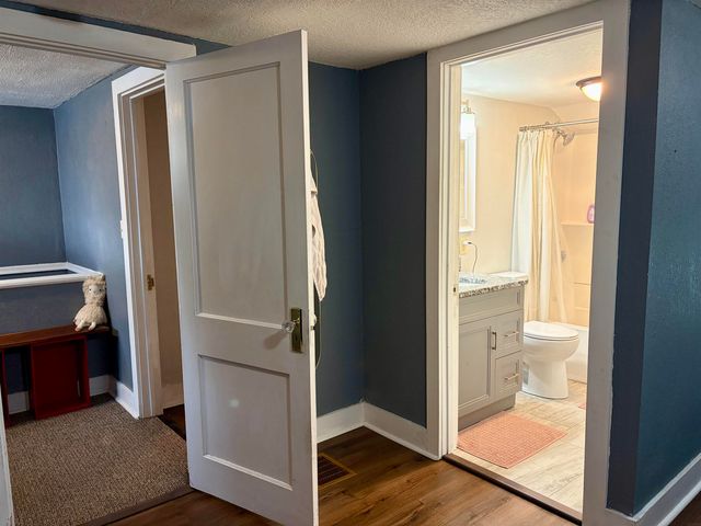 119 NE 7th Avenue, Independence, IA 50644