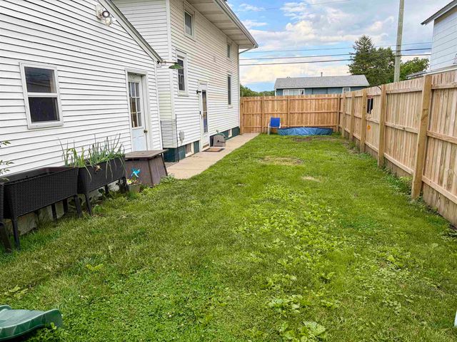 119 NE 7th Avenue, Independence, IA 50644
