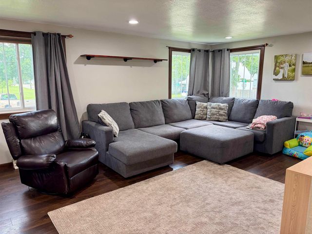 119 NE 7th Avenue, Independence, IA 50644