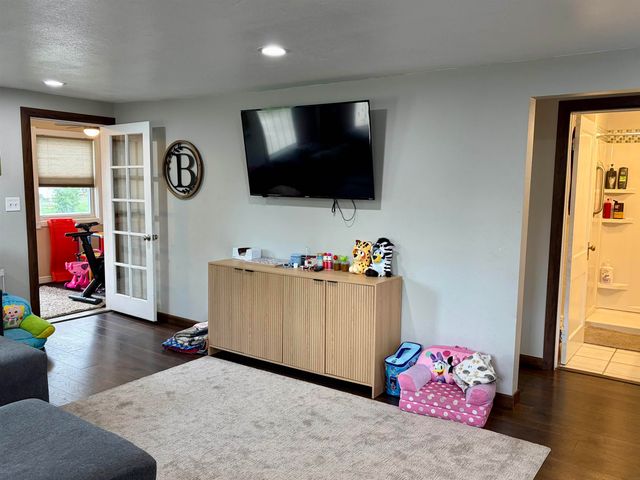 119 NE 7th Avenue, Independence, IA 50644