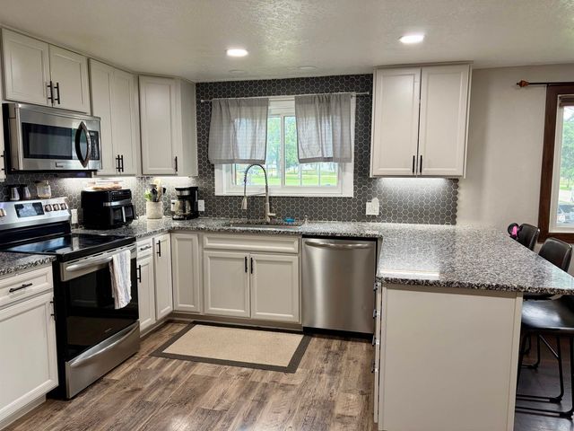 119 NE 7th Avenue, Independence, IA 50644