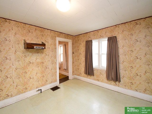 2707 Calhoun Street, Bellevue, NE 68005