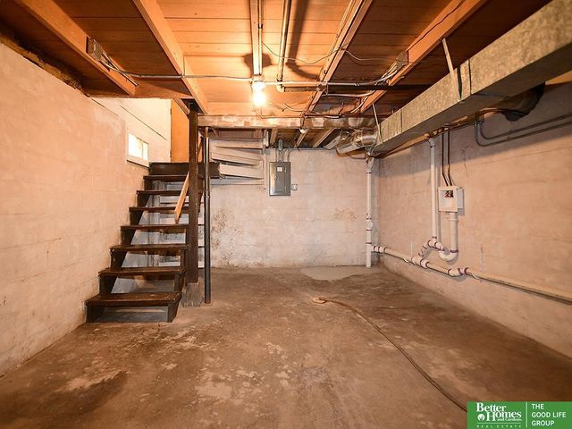 2707 Calhoun Street, Bellevue, NE 68005