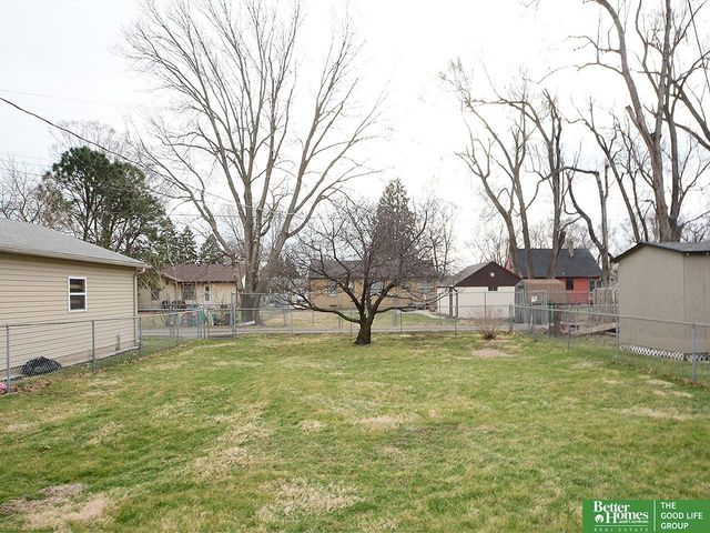 2707 Calhoun Street, Bellevue, NE 68005