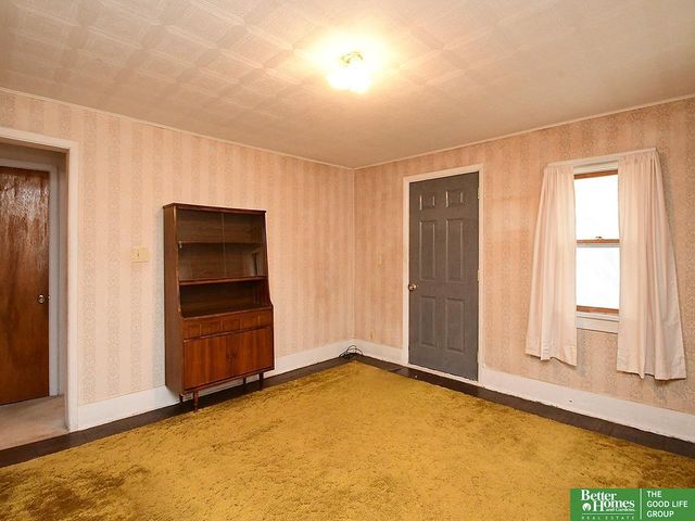 2707 Calhoun Street, Bellevue, NE 68005