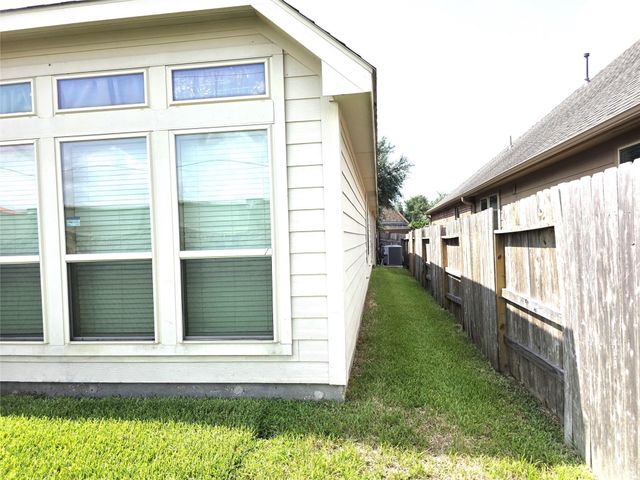 26318 Serenity Oaks Drive, Richmond, TX 77406