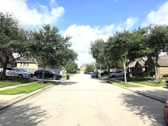 26318 Serenity Oaks Drive, Richmond, TX 77406