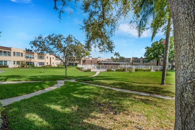 203 ASPEN CIRCLE 203, Seminole, FL 33777