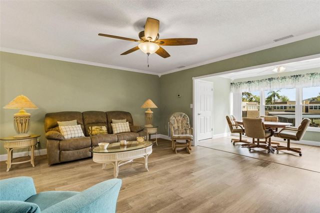 203 ASPEN CIRCLE 203, Seminole, FL 33777