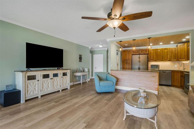 203 ASPEN CIRCLE 203, Seminole, FL 33777