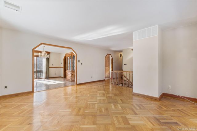 7 Cimarron Road, Putnam Valley, NY 10579