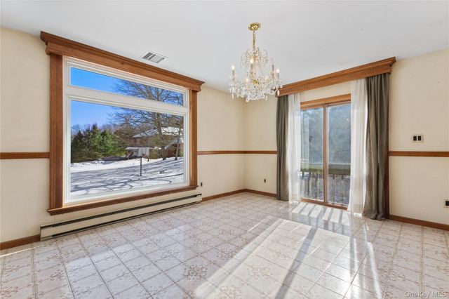 7 Cimarron Road, Putnam Valley, NY 10579