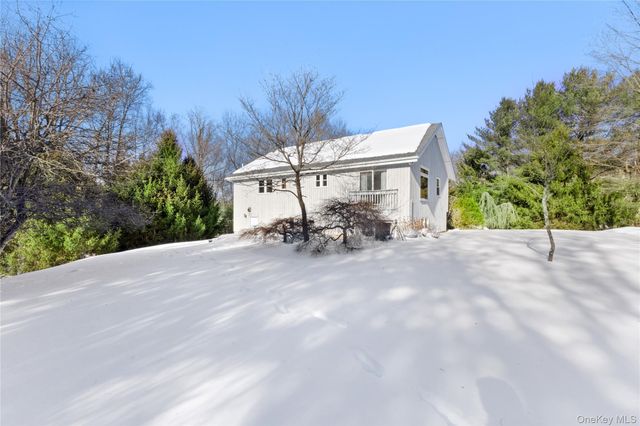 7 Cimarron Road, Putnam Valley, NY 10579