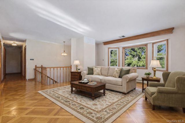 7 Cimarron Road, Putnam Valley, NY 10579