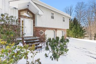 7 Cimarron Road, Putnam Valley, NY 10579