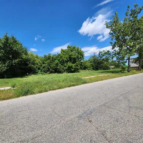 945 E EUCLID Street, Detroit, MI 48211