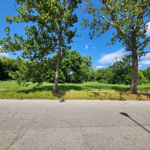 945 E EUCLID Street, Detroit, MI 48211