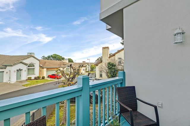 22 22 Buena Vista Rd, South San Francisco, CA 94080