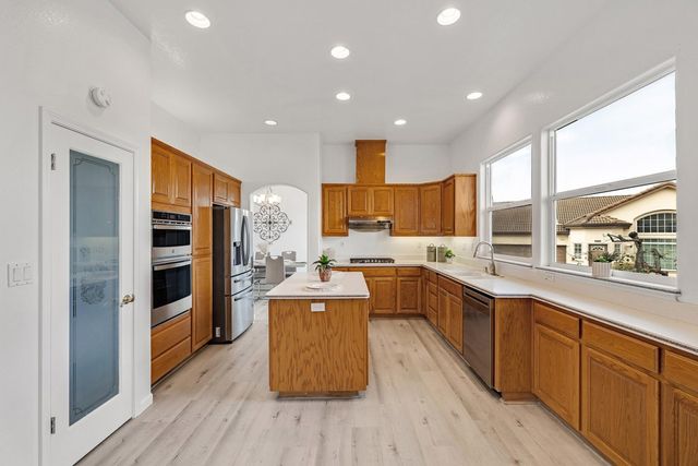 22 22 Buena Vista Rd, South San Francisco, CA 94080